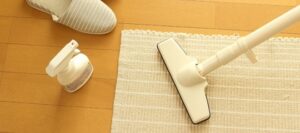 カーテンの洗濯、カーペットの掃除、エアコン清掃で匂いをカット